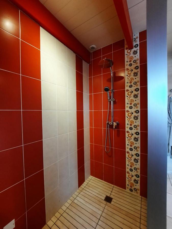 L'Echappee Tremoussante Bed & Breakfast Saint-Barthelemy-de-Vals Exterior photo