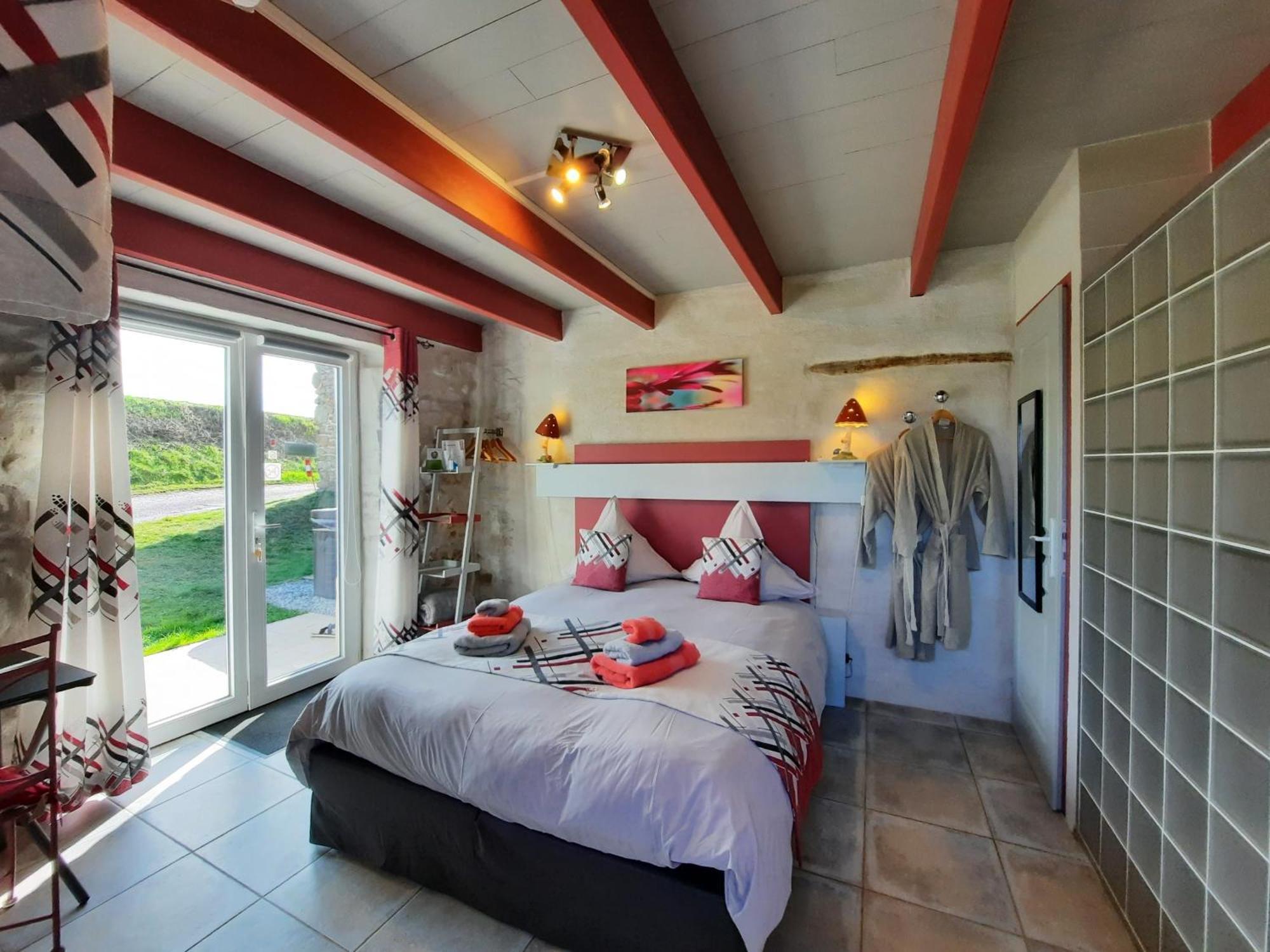 L'Echappee Tremoussante Bed & Breakfast Saint-Barthelemy-de-Vals Room photo